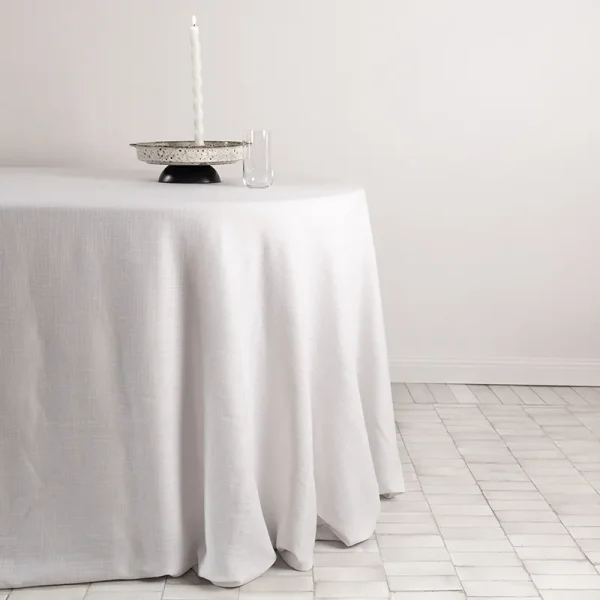 White round café tablecloth